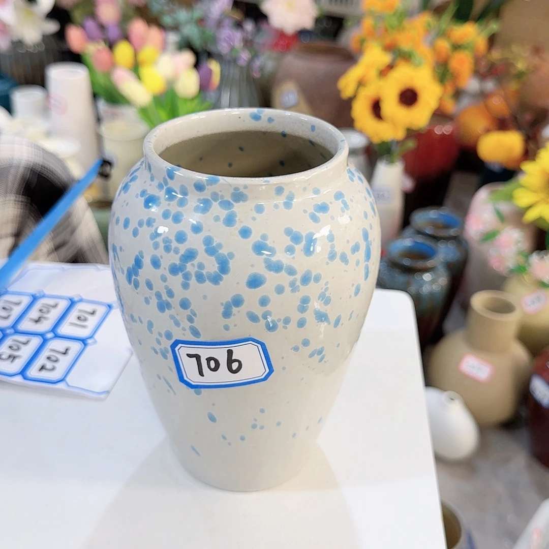 706号陶瓷花瓶16厘米清理一个