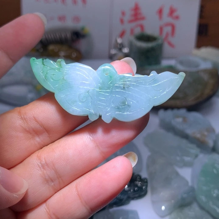 翡翠未镶嵌颈饰保真天然A货翡翠