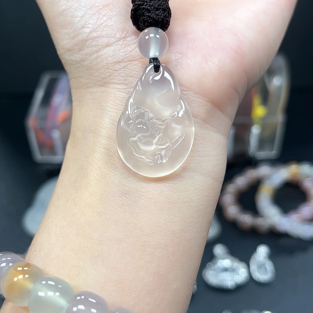 玛瑙/玉髓颈饰未镶嵌