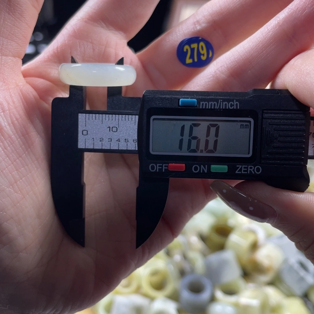 蛇纹石玉未镶嵌戒指