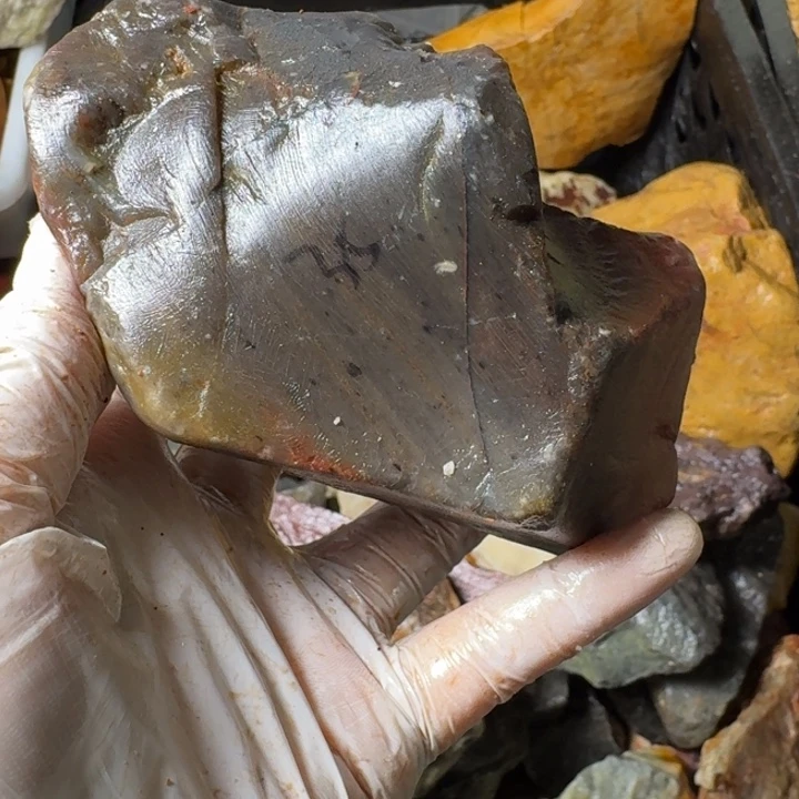 庐***子寿山石寿山石的颜色