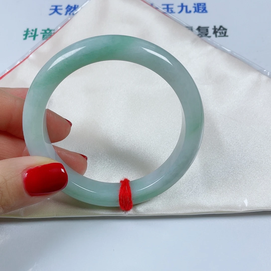 翡翠未镶嵌手镯圈口59.4宽12:5厚9.2
