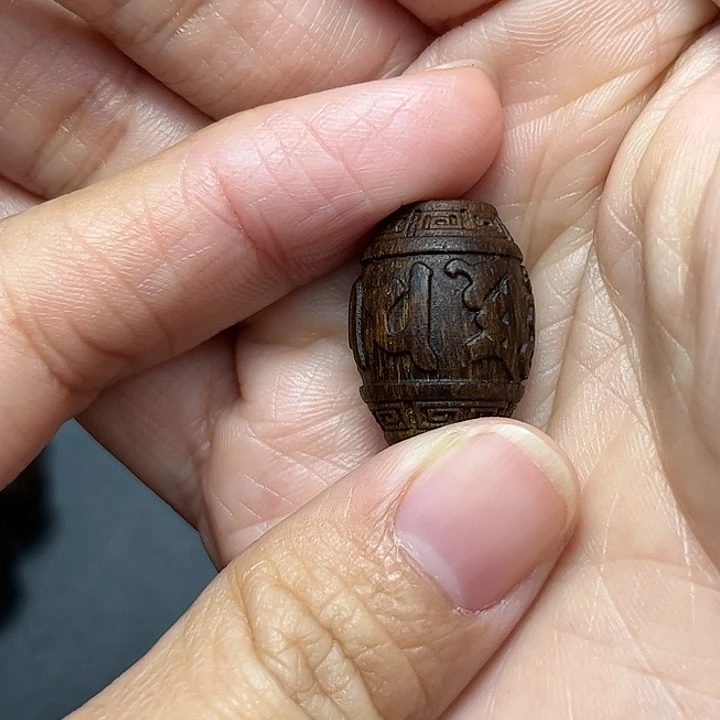 沉香手串我****٨白棋玉化