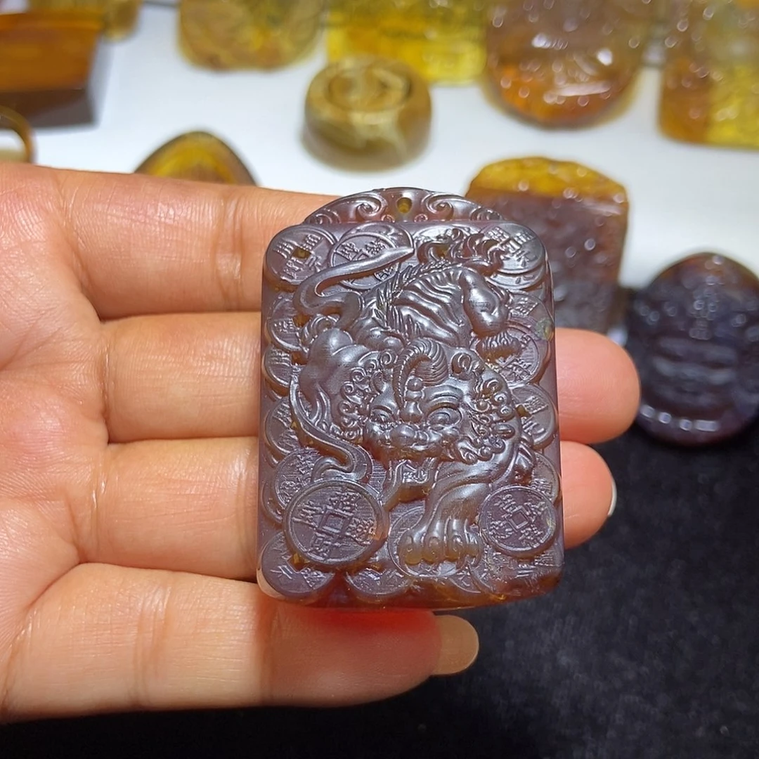 琥珀未镶嵌颈饰缅甸天然琥珀吊坠