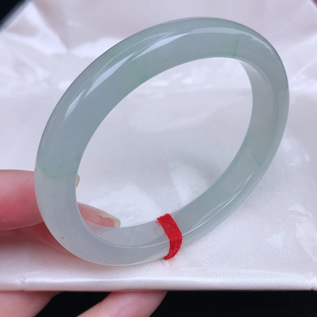 未镶嵌手镯（贵妃镯）翡翠天然