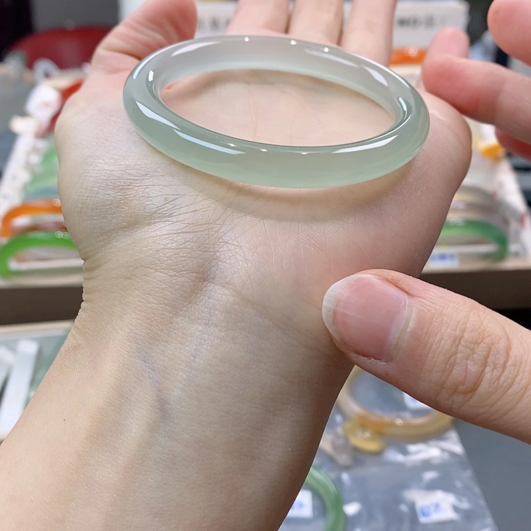 玛瑙/玉髓手镯未镶嵌G****p