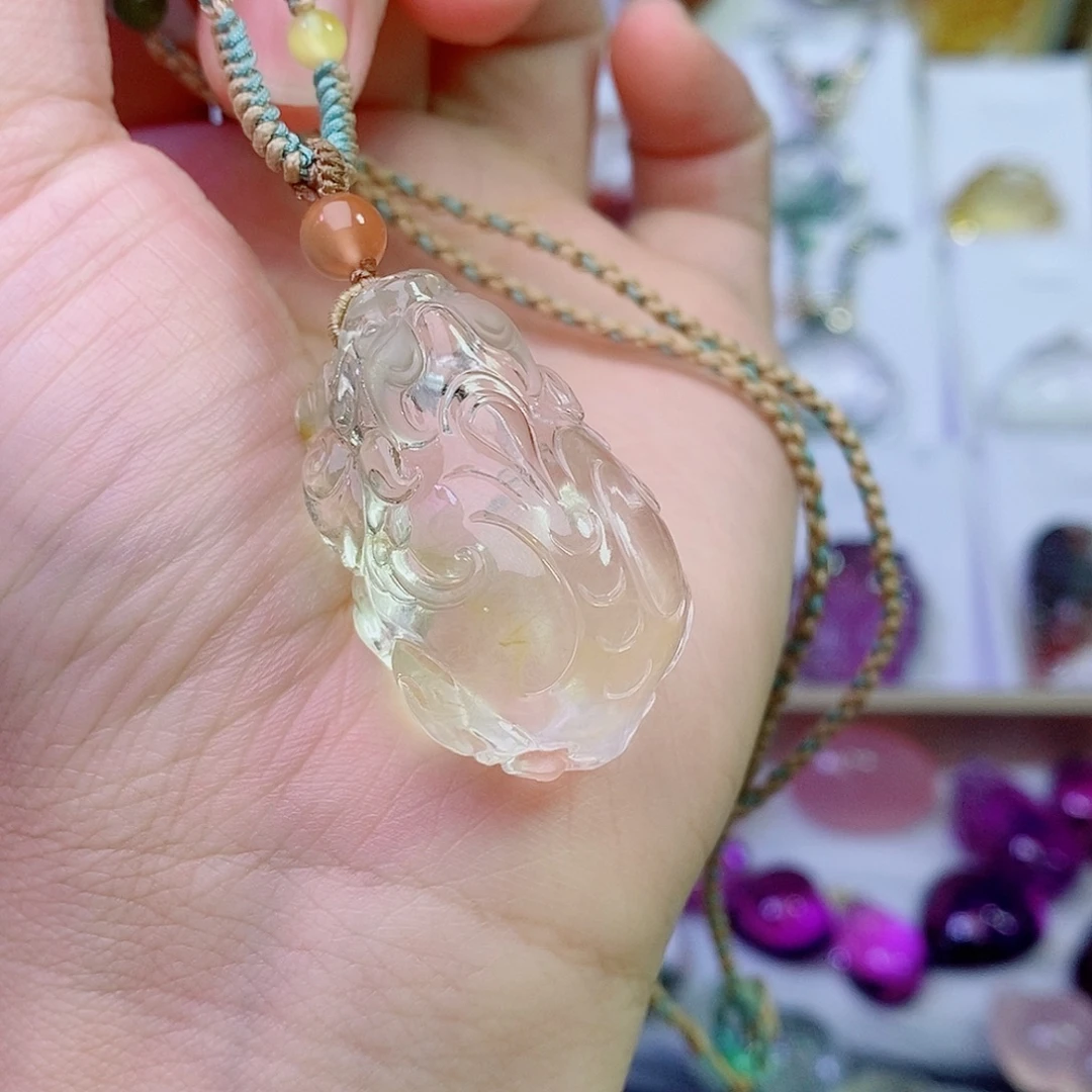 未镶嵌吊坠(赠链)水晶