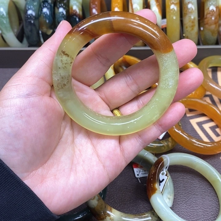 未镶嵌蛇纹石玉手镯