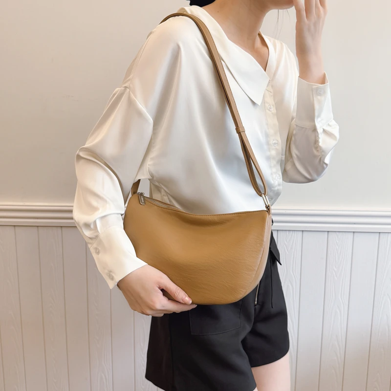 高级感超软包包女2025新款小众洋气饺子包简约气质百搭单肩斜挎包