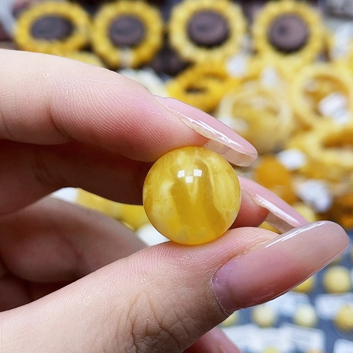 未镶嵌琥珀珠宝奇石飞*16mm瑕疵.福利款妖花