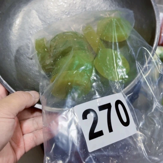 未镶嵌蛇纹石玉珠宝奇石