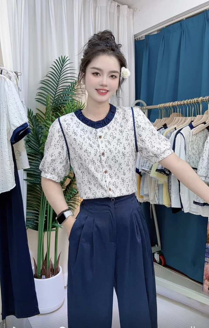 2025夏季新款印花短袖上衣时尚圆领衬衫宽松型