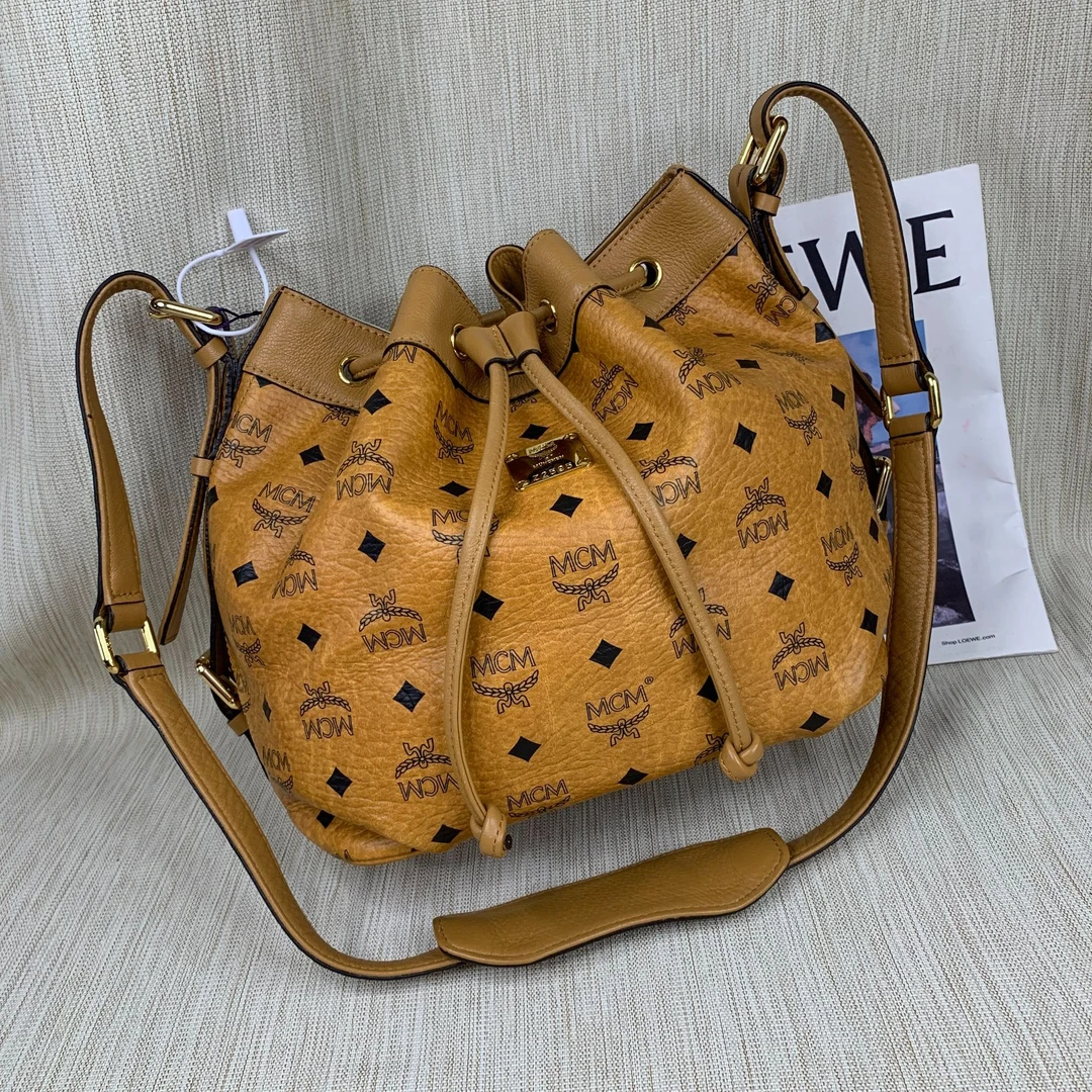 95新 MCM 干邑色抽绳福袋包/EE09805039/5039
