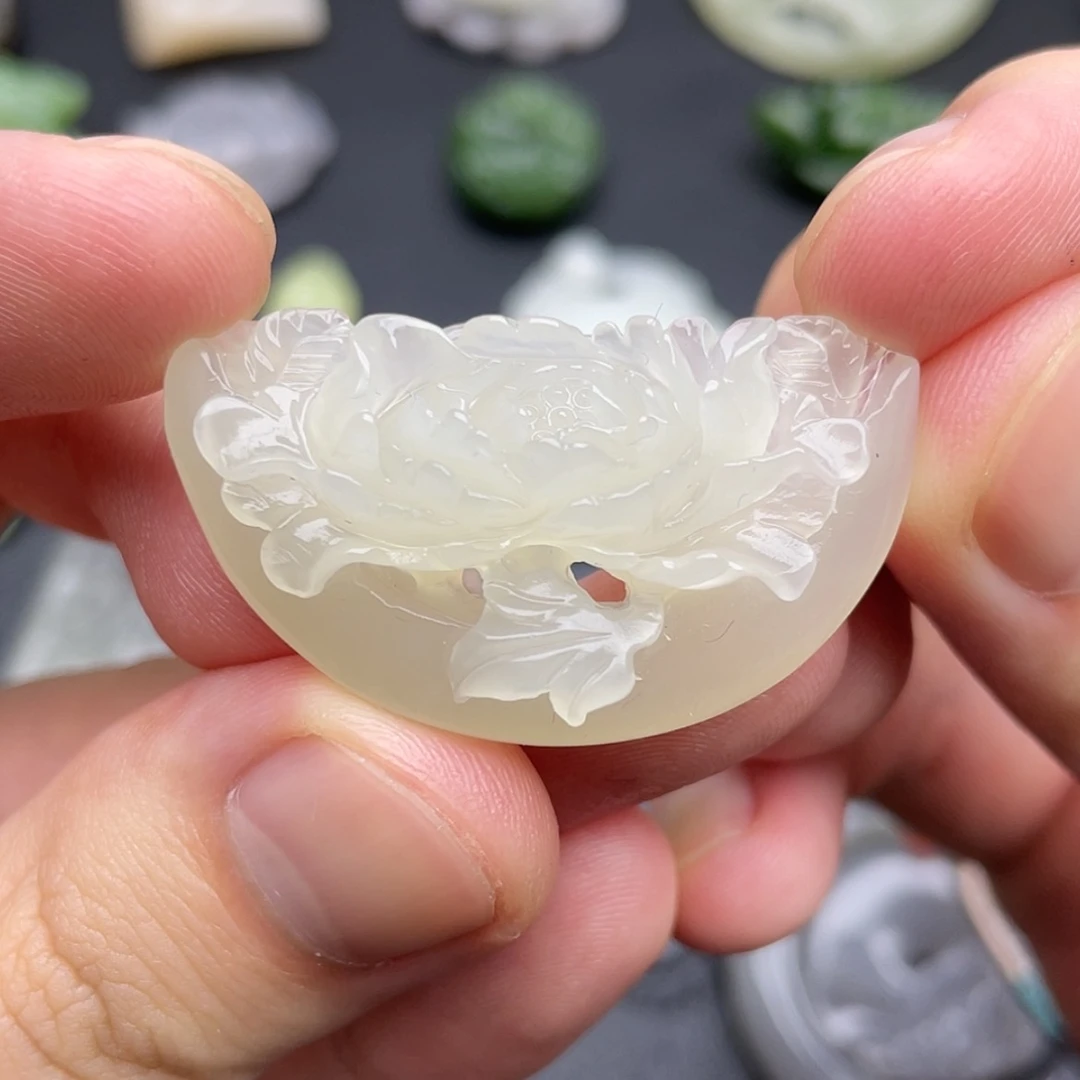 【闪购商品】颈饰未镶嵌和田玉