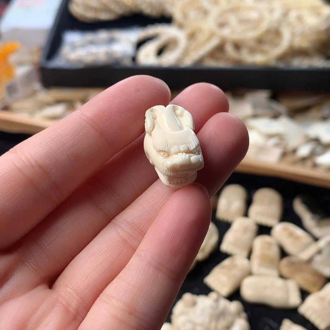 泥塑不打孔联系客服