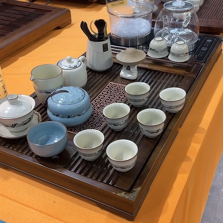 茶盘厂东坡。茶盘厂东坡？茶盘厂东坡！