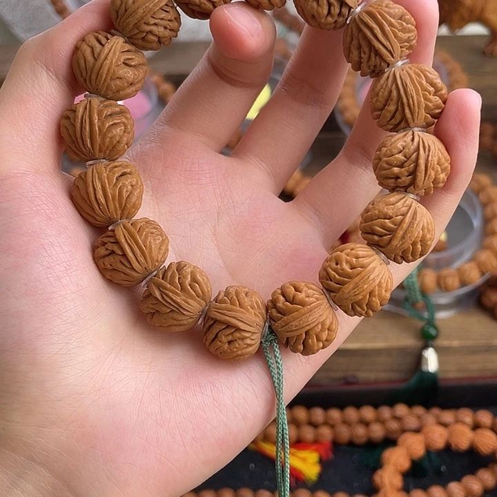 文玩核桃吊坠18刺龙