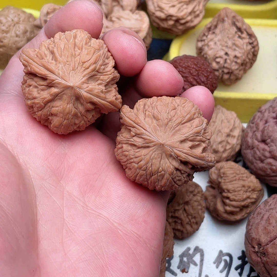 文玩核桃吊坠指****花磨盘