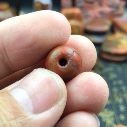 山***人玛瑙/玉髓未镶嵌配珠挂件