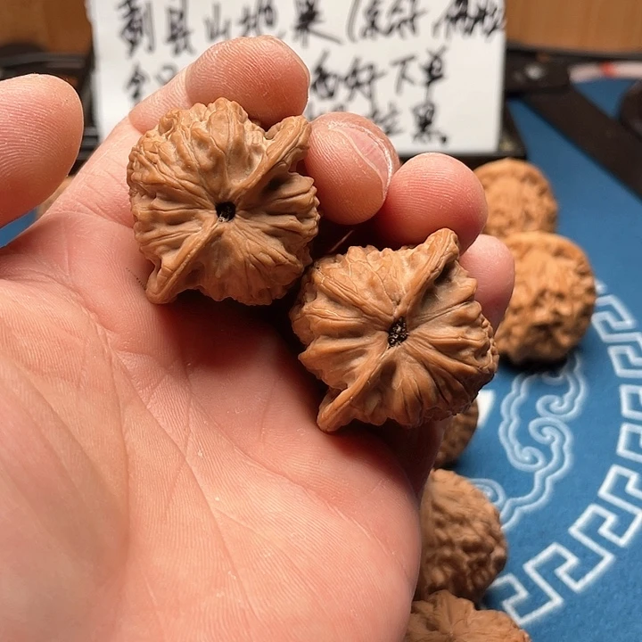 文玩核桃吊坠京公子