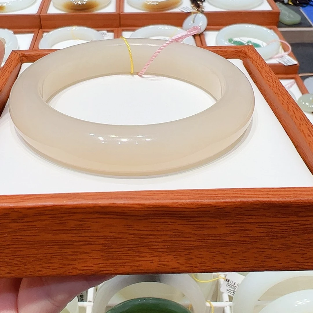 和田玉手镯未镶嵌巴****母