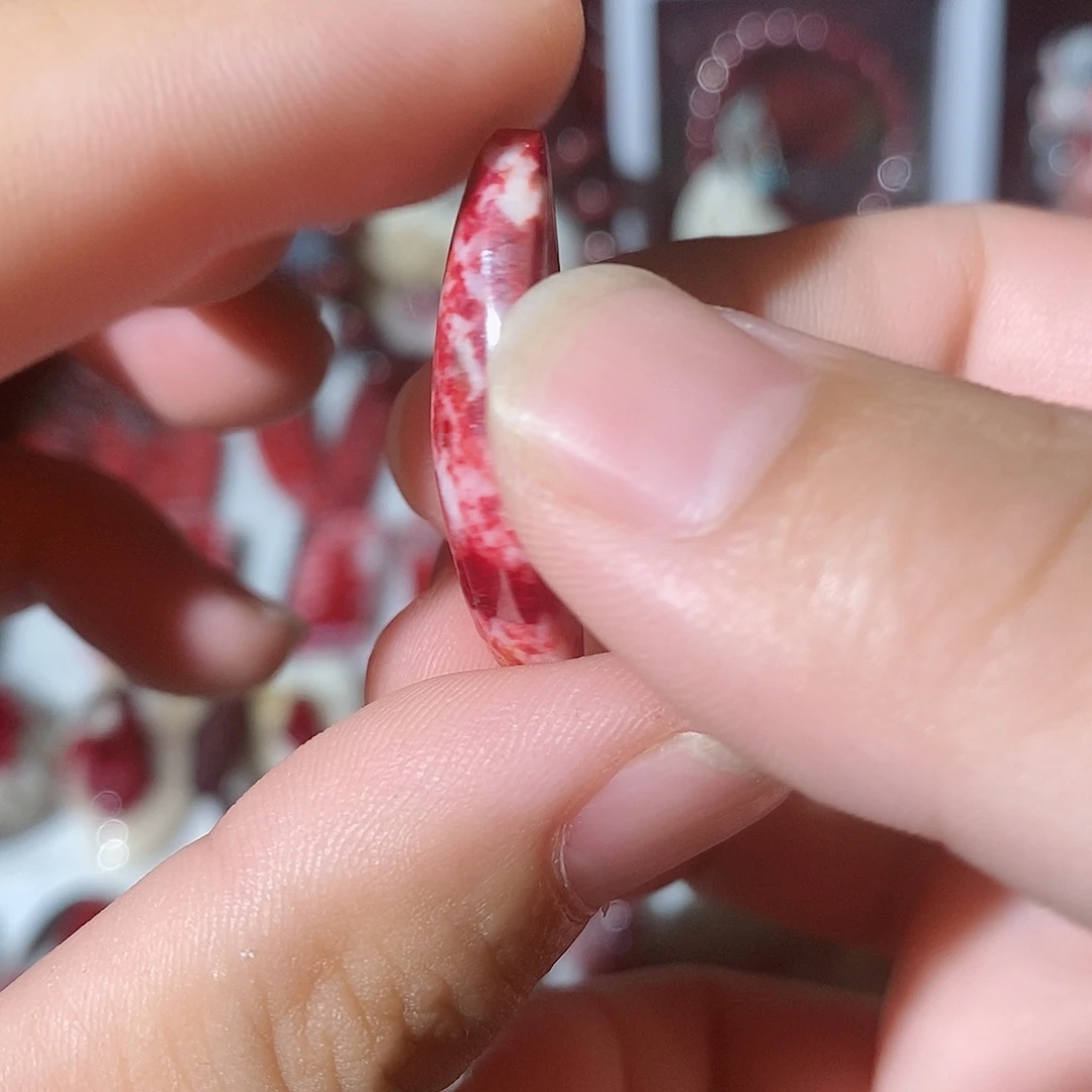 天然辰砂原矿吊坠