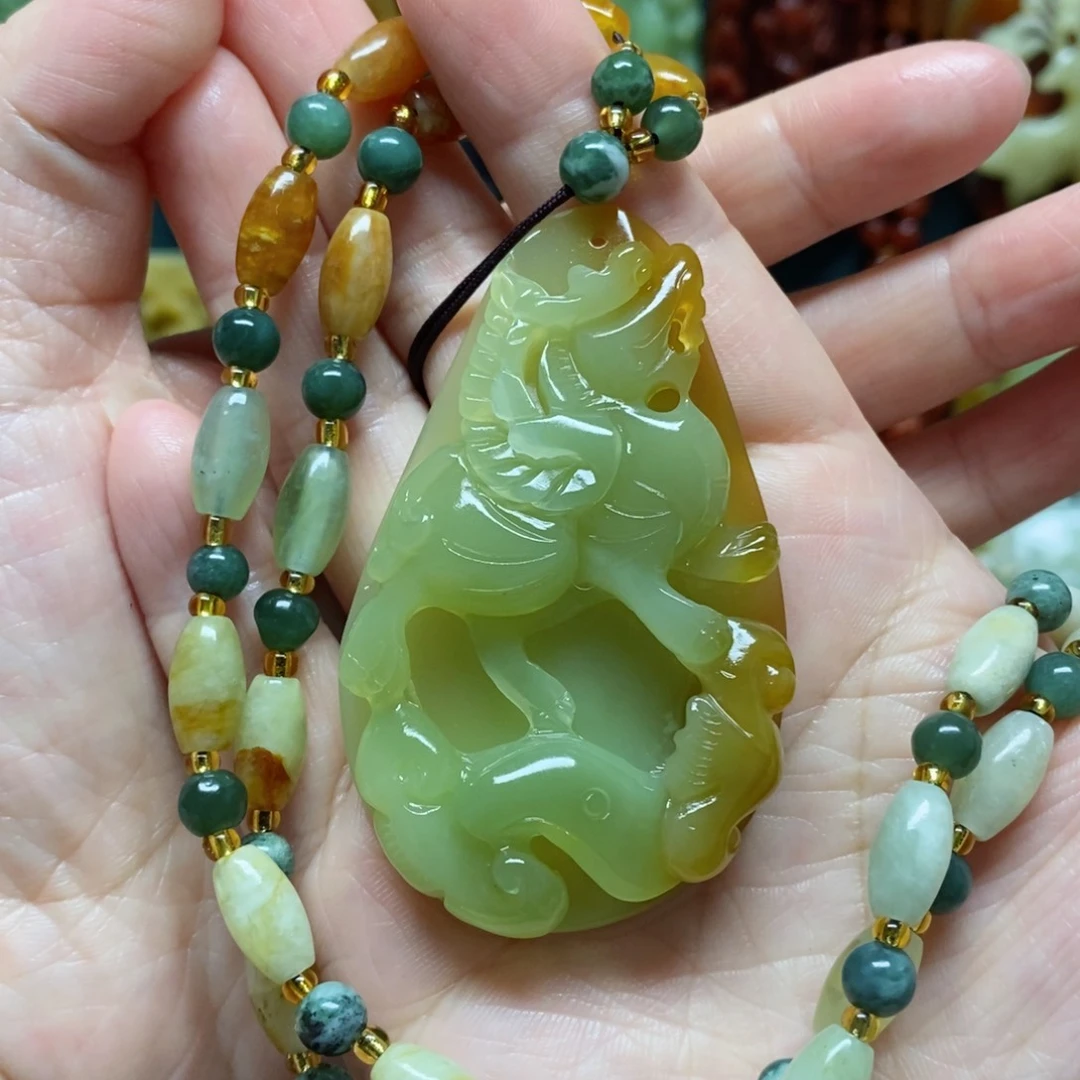 岫玉吊坠(赠链)未镶嵌