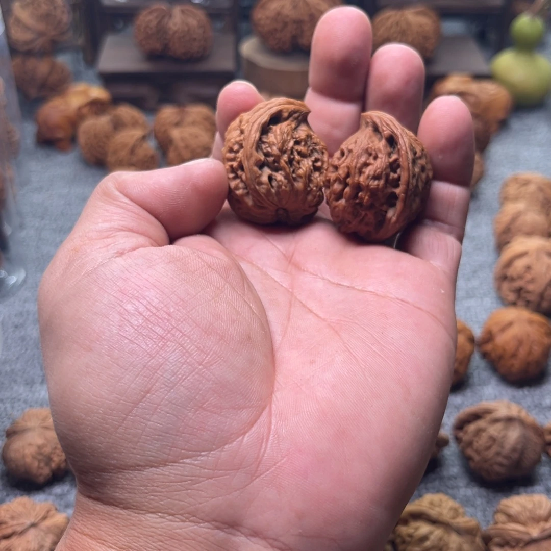 我***熊把件文玩核桃蛇头