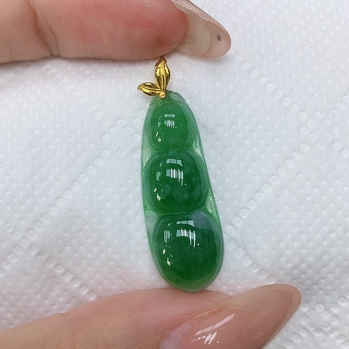 颈饰18K金镶嵌翡翠