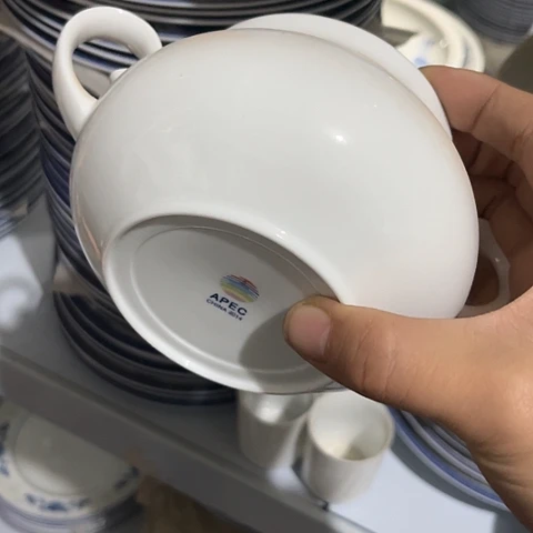 其他瓷双耳糖罐一个