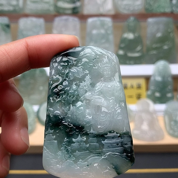 翡翠未镶嵌颈饰山水观音