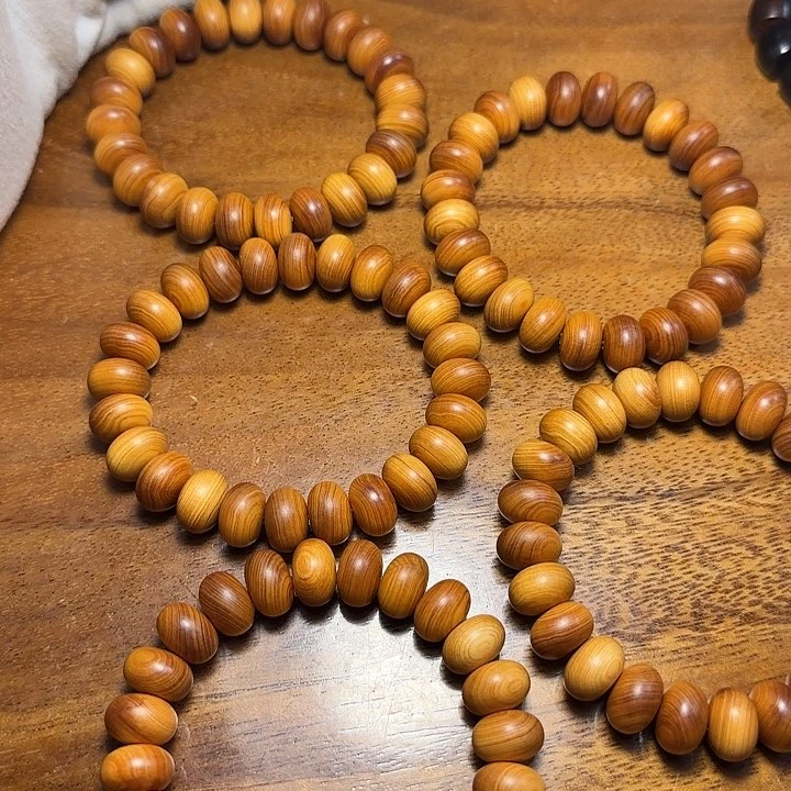 柏木（崖柏）全陈化老料把件串发一条