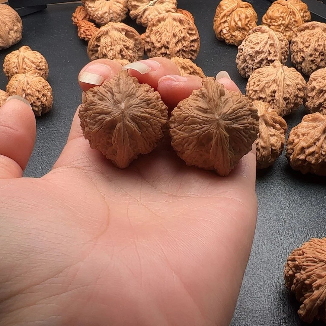 文玩核桃把件磨盘