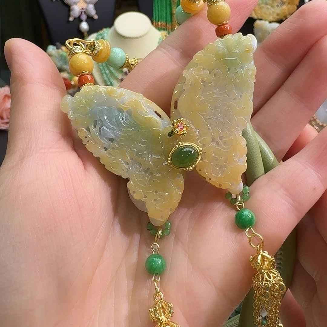 翡翠未镶嵌吊坠(赠链)一步到位炸福利