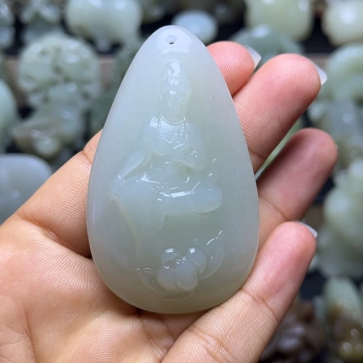 和田玉未镶嵌颈饰