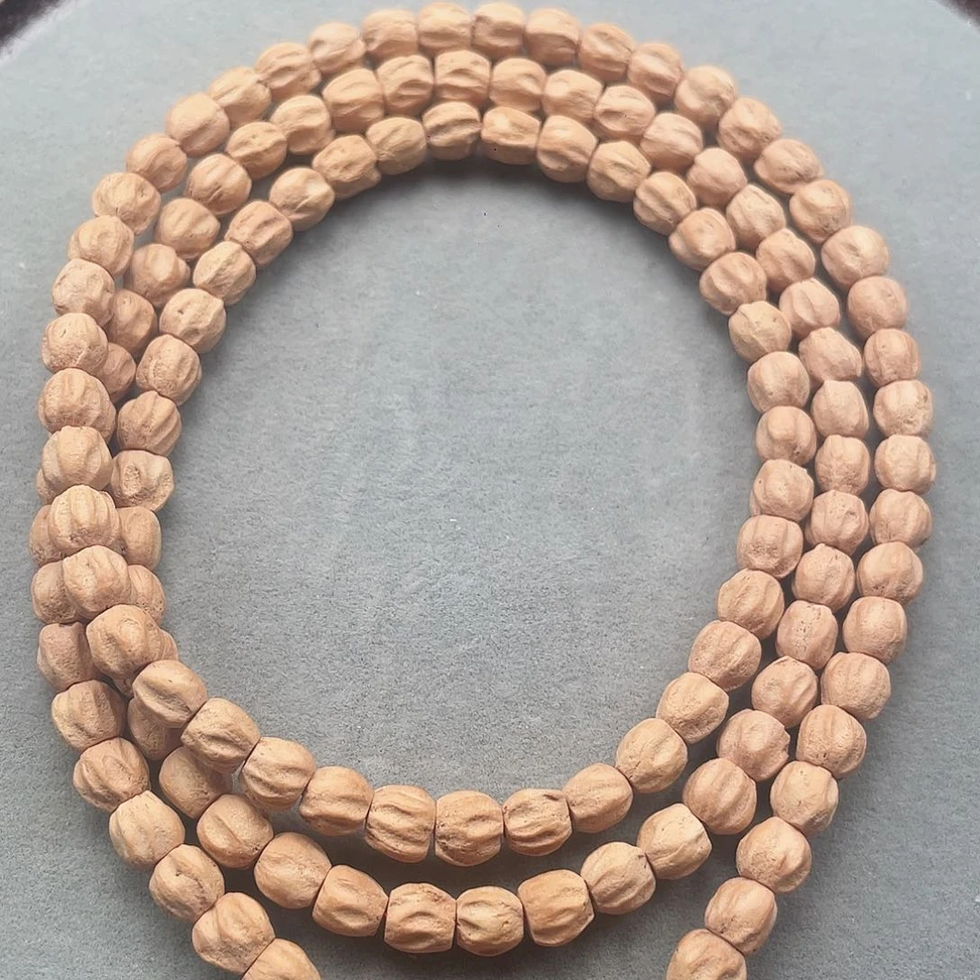 柏香籽/百香籽吊坠孙**?