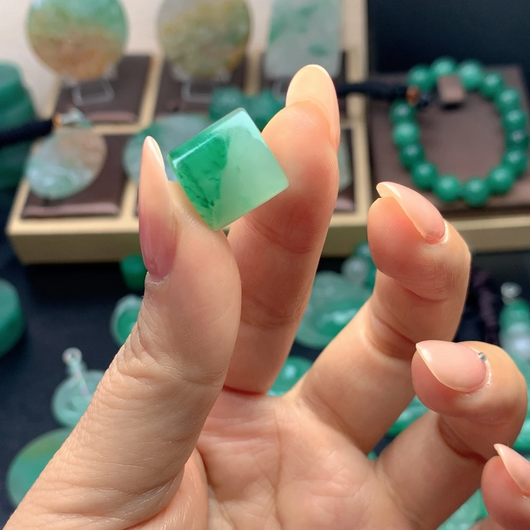 未镶嵌石英质玉珠宝半成品