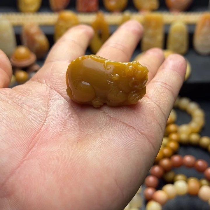 铭***石英质玉未镶嵌吊坠