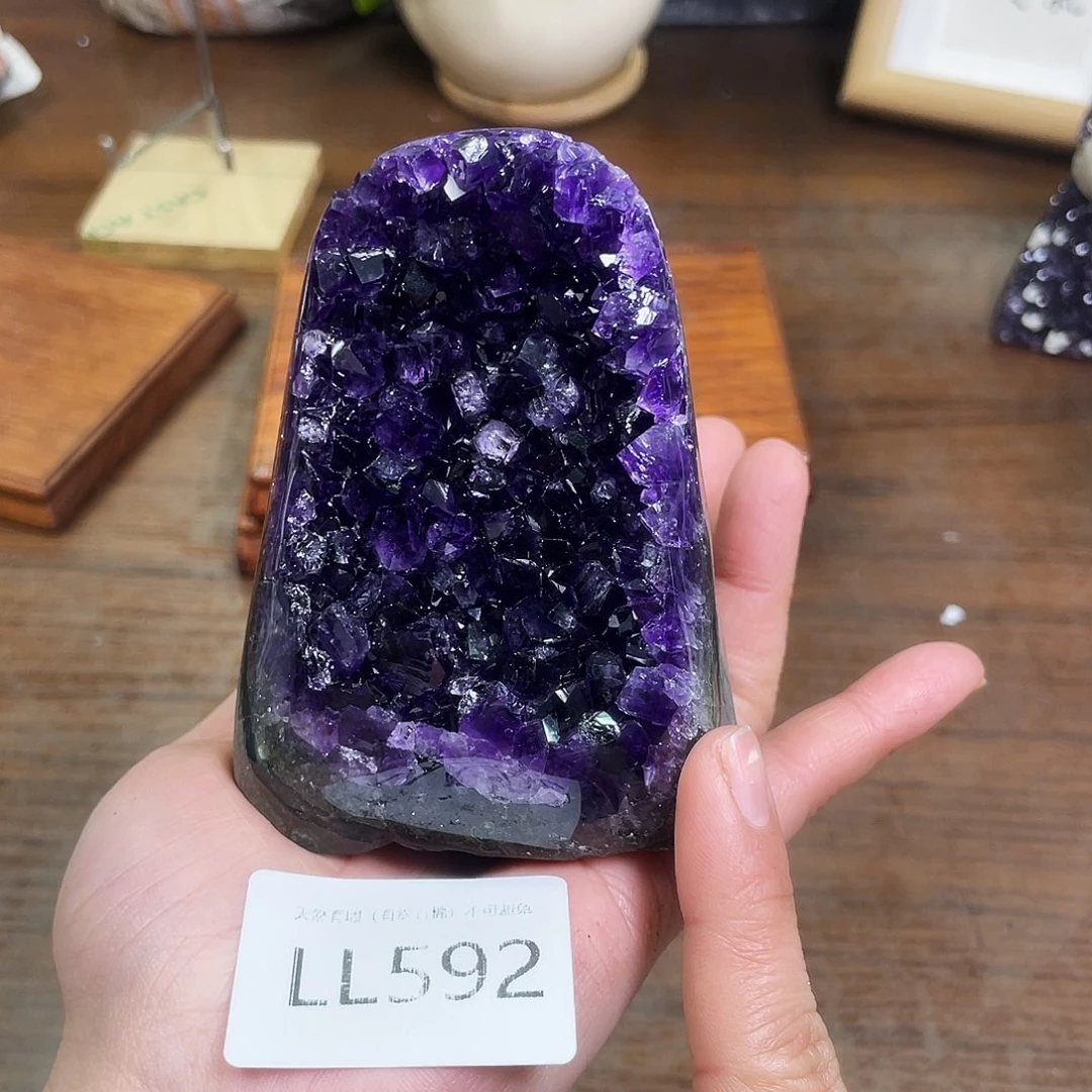 水晶未镶嵌大型摆件（非配饰）