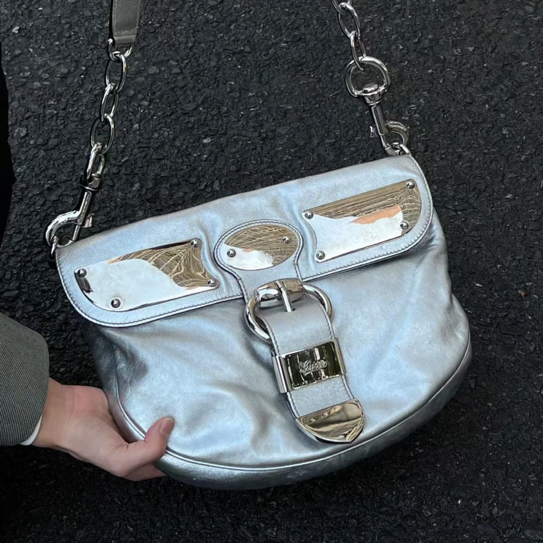 95新 GUCCI/古驰 银色秀款单肩斜挎包