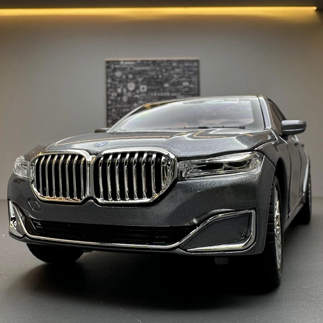 【宝马七系760Li】仿真1:24合金汽车模型摆件声光高端收藏合金车模