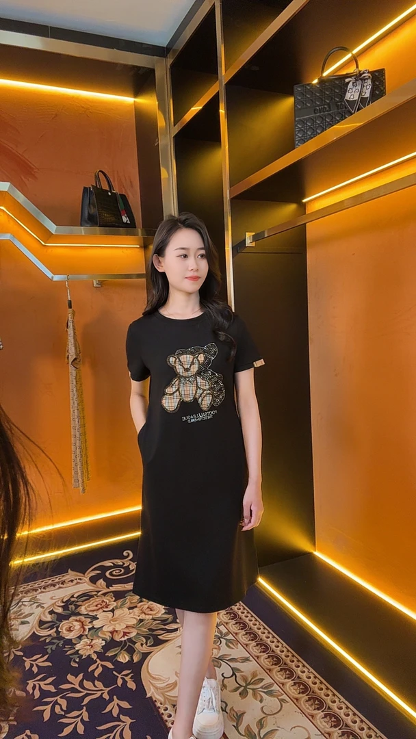 【小熊裙】2025夏季新款奢品气质优雅连衣裙女