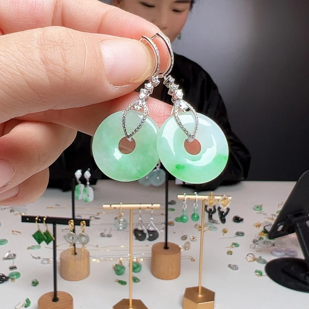 翡翠18K金镶嵌耳饰天然翡翠