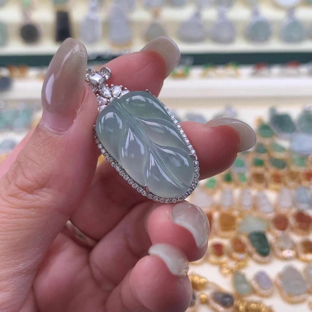 翡翠银S925镶嵌颈饰叶子