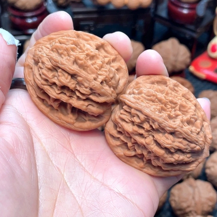 原装虎头4.4全品无修。