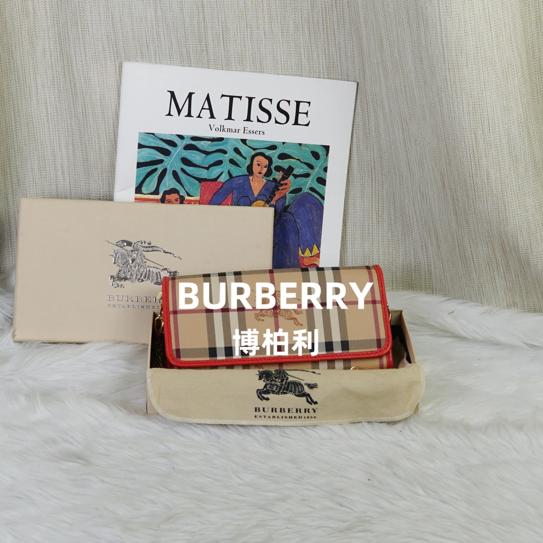 95新 BURBERRY/博柏利 巴宝莉/战马格纹链条钱包/EE05301024/1024