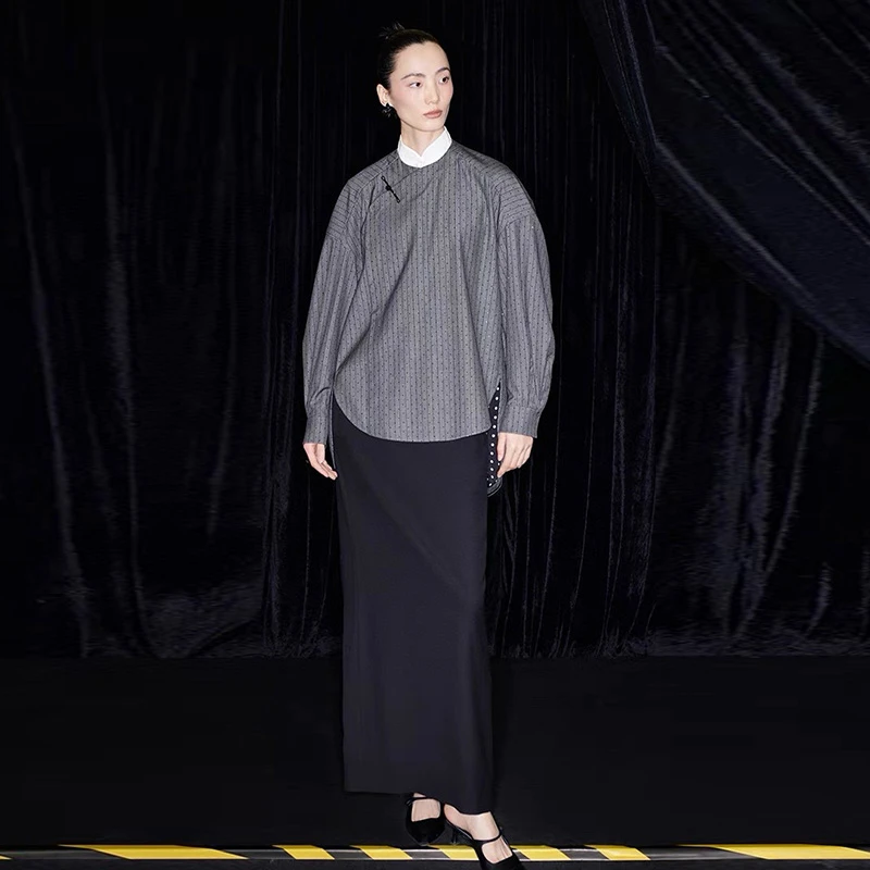 M essential 马 凯 沙钻灰条纹 工坊钻扣装饰 廓形衬衫