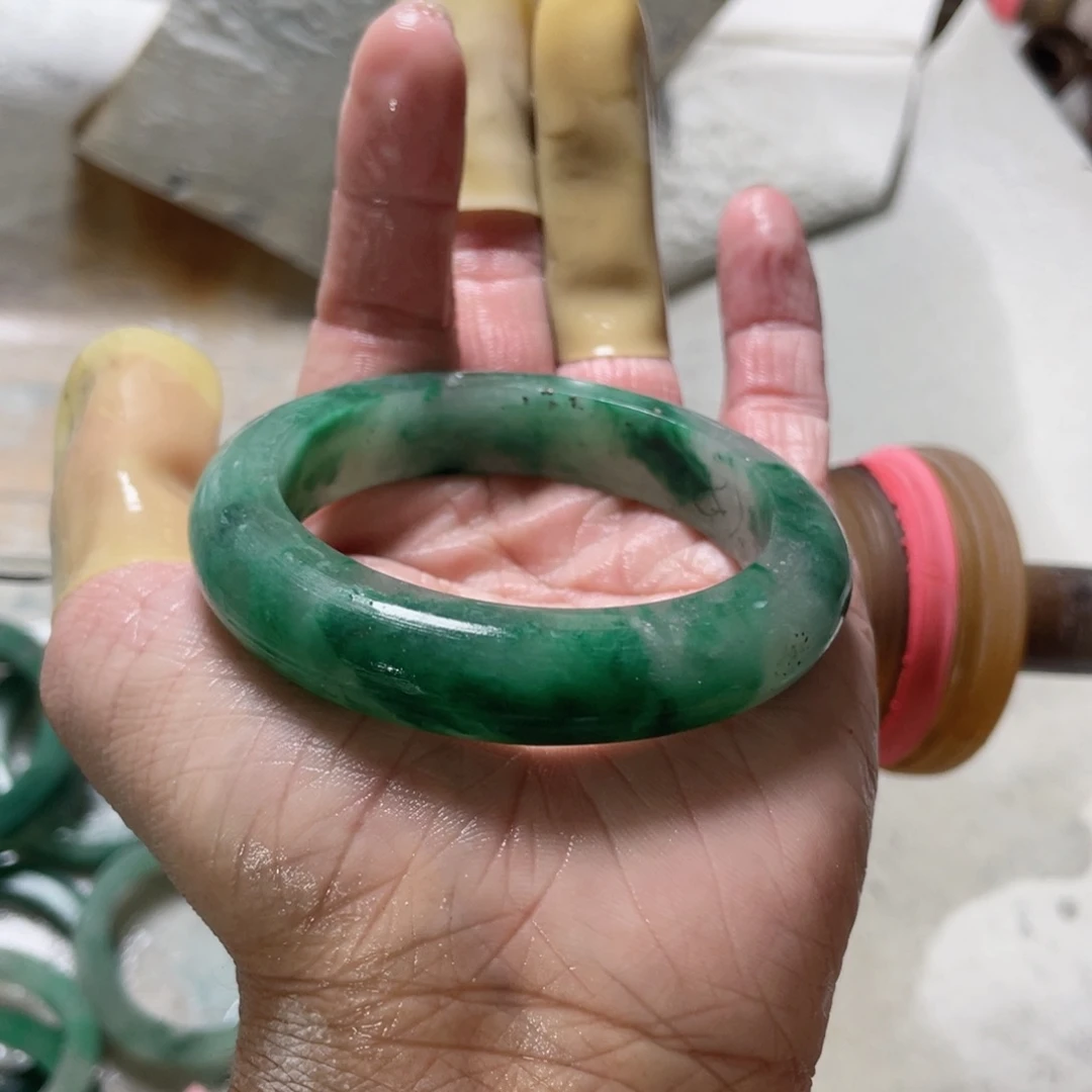 石英质玉手镯未镶嵌用****8定制