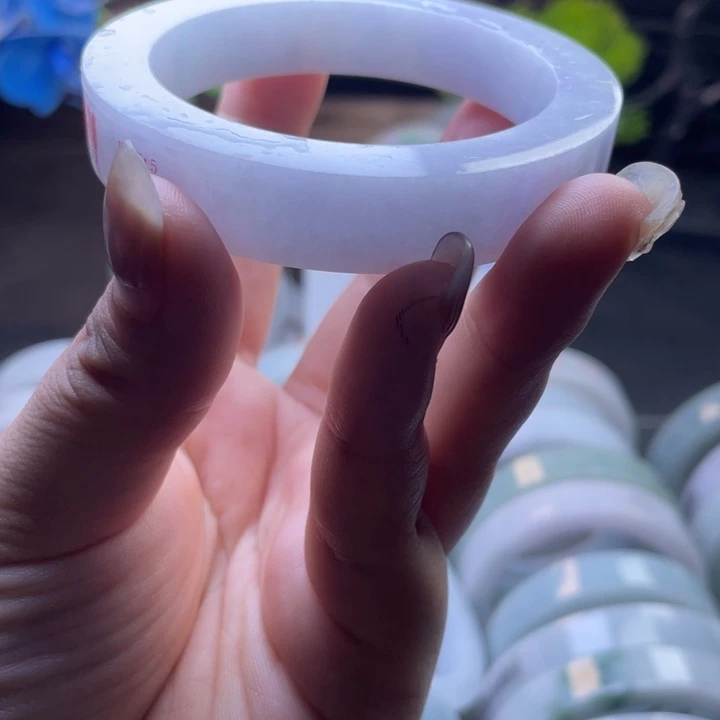 定制翡翠多样性未镶嵌