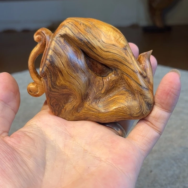 柏木（崖柏）根雕艺术摆件